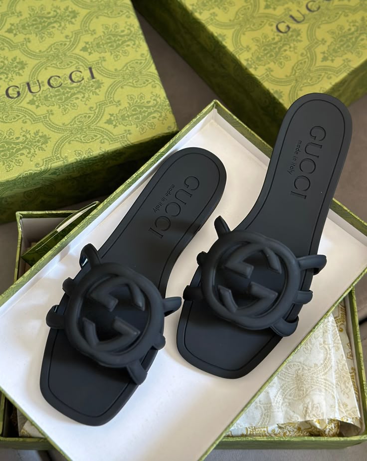 GUCCI Slides