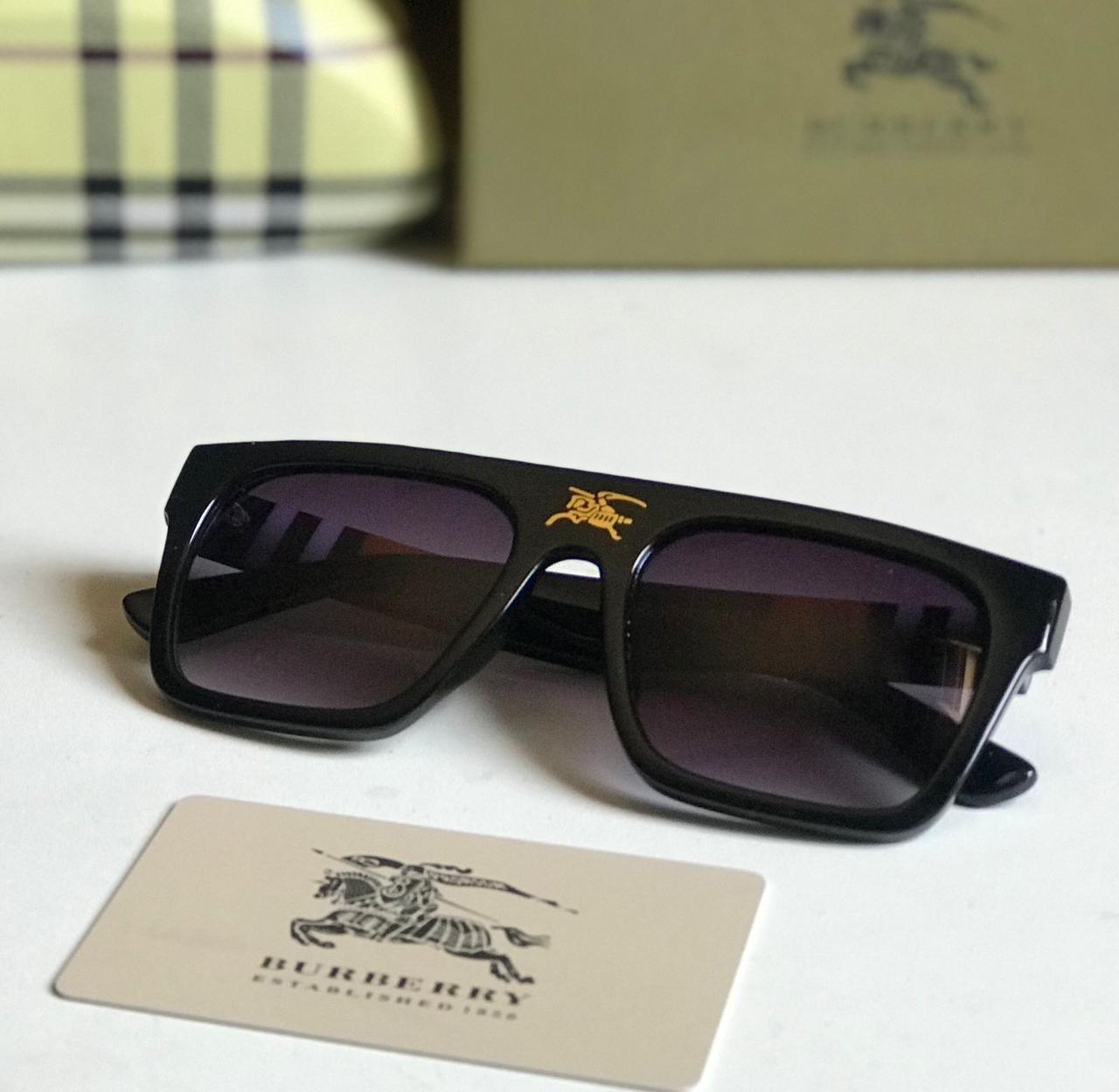 BURBERRY Sunglasses with brand box
