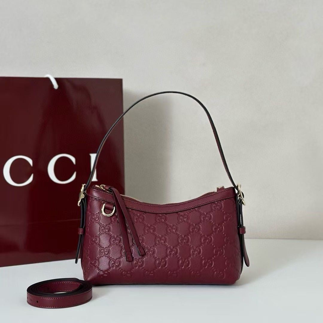 Gucci Emblem shoulder bag with box