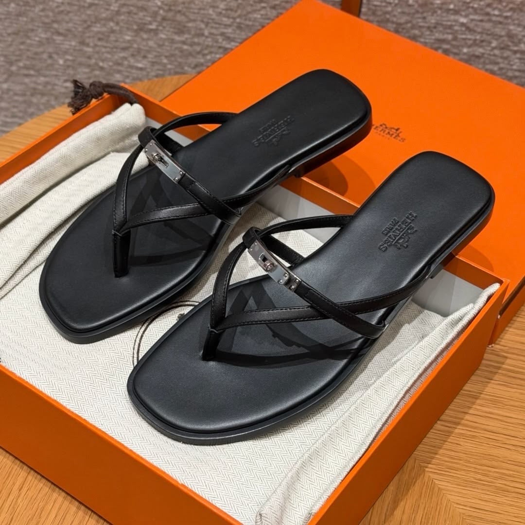 Hermes flip flop