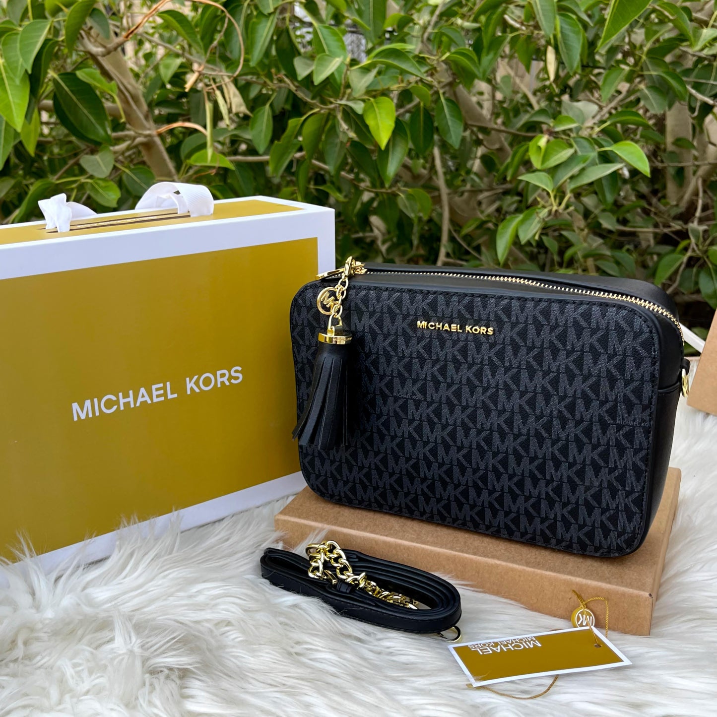 Michael Kors Hand bag with Brand Box