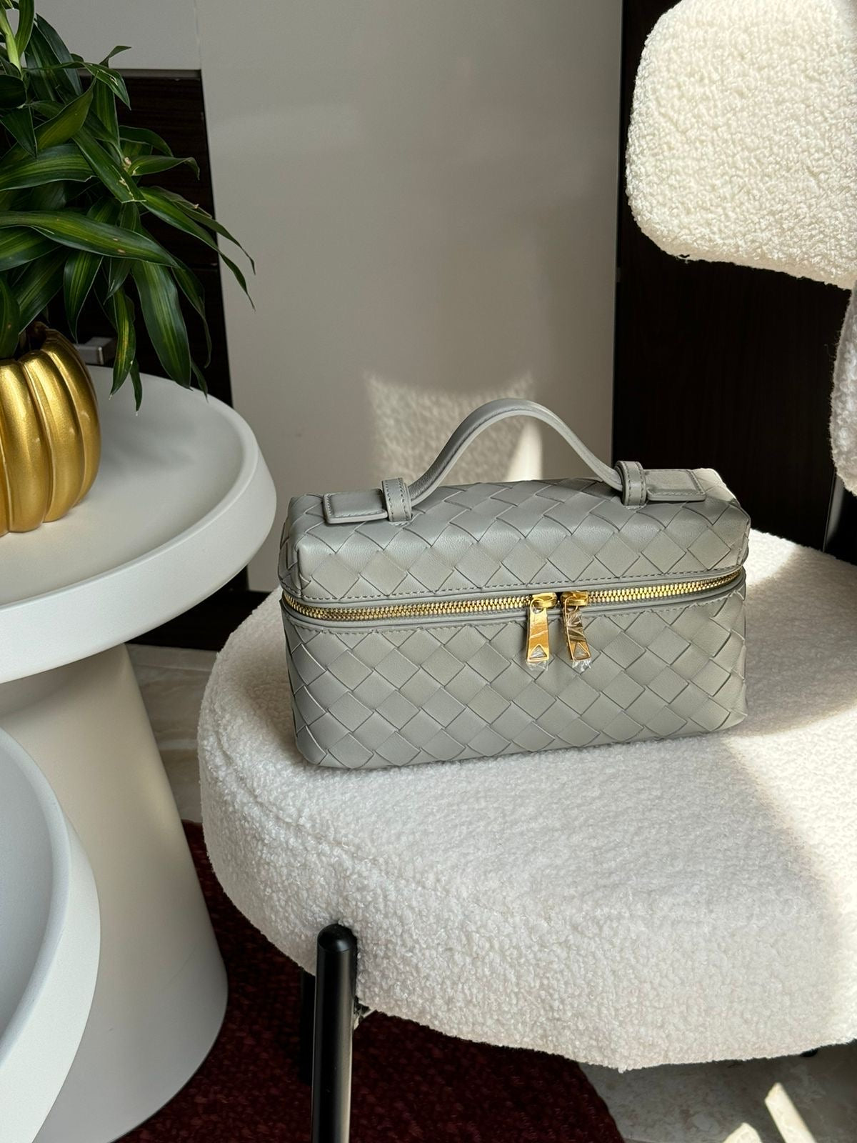 BOTTEGA VENETA Bang Bang Vanity bag with brand Box