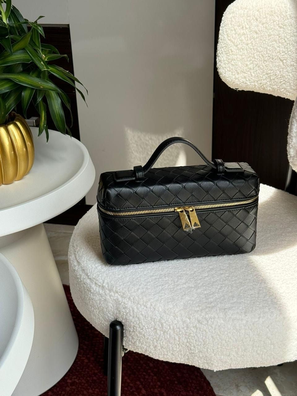 BOTTEGA VENETA Bang Band Vanity bag with brand Box