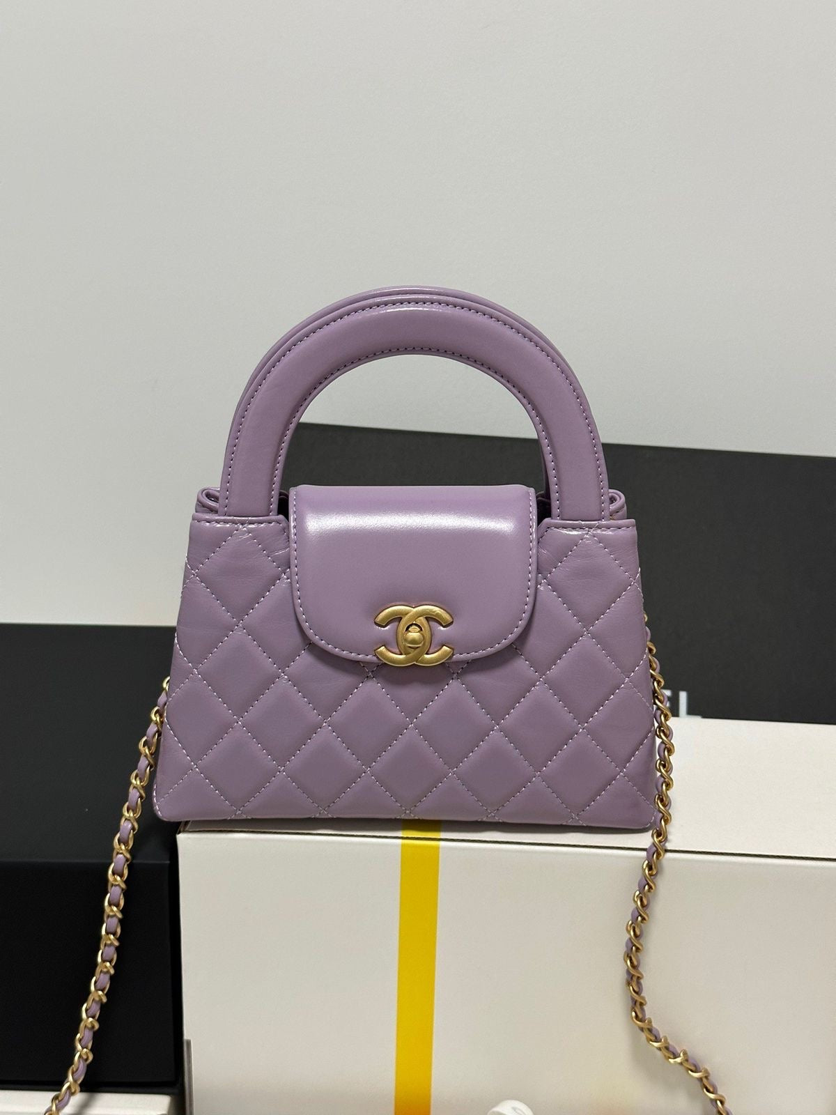 Chanel Kelly 25 with proper packaging
