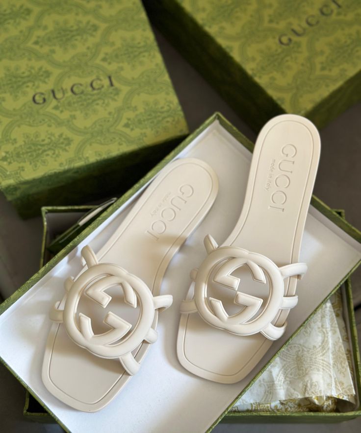 GUCCI Slides