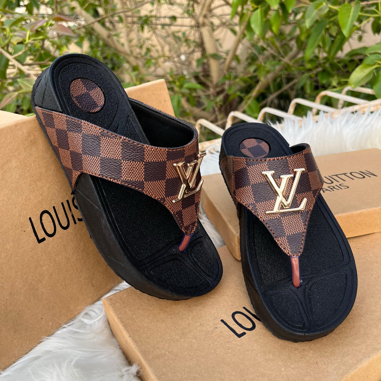 LV Flip flop with Box