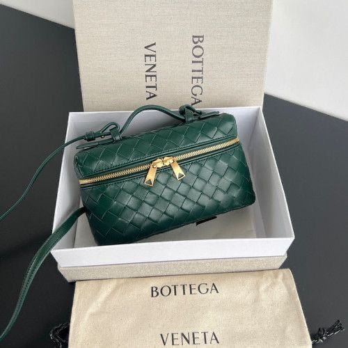 BOTTEGA VENETA Bang Bang Vanity bag with brand Box