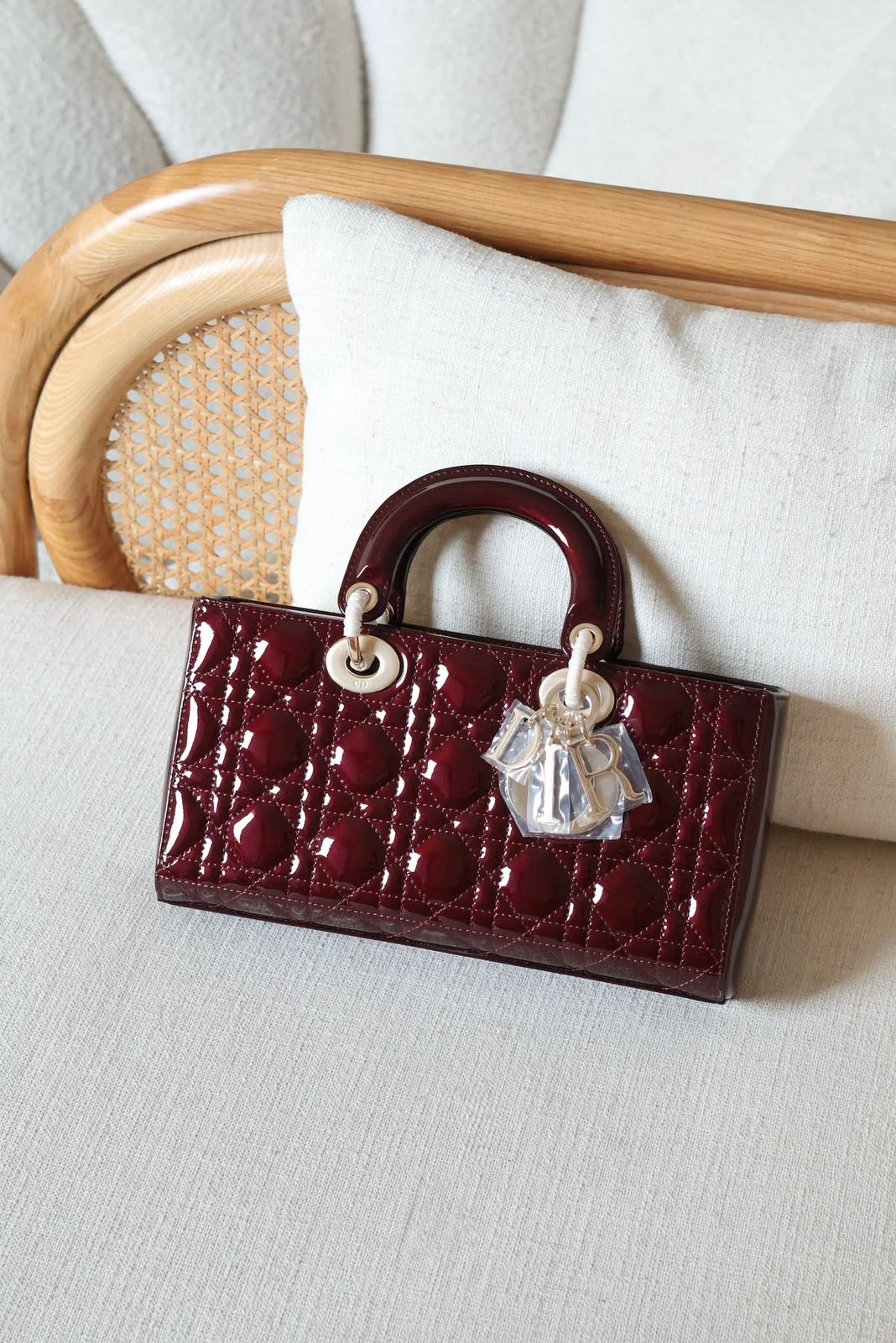 Lady dior D-joy patent leather with box