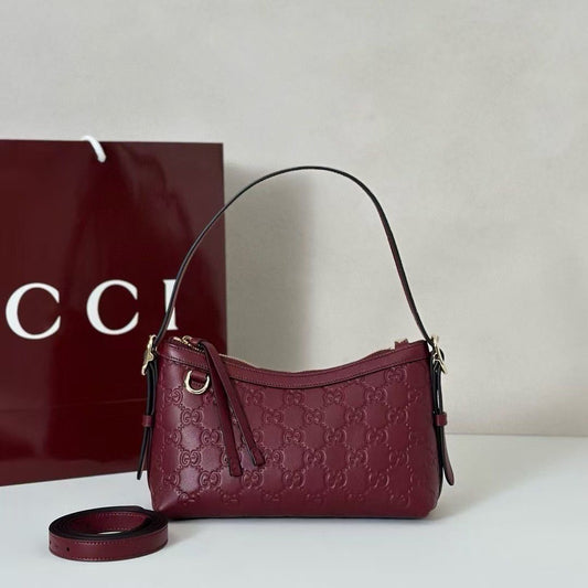 Gucci Emblem shoulder bag with box