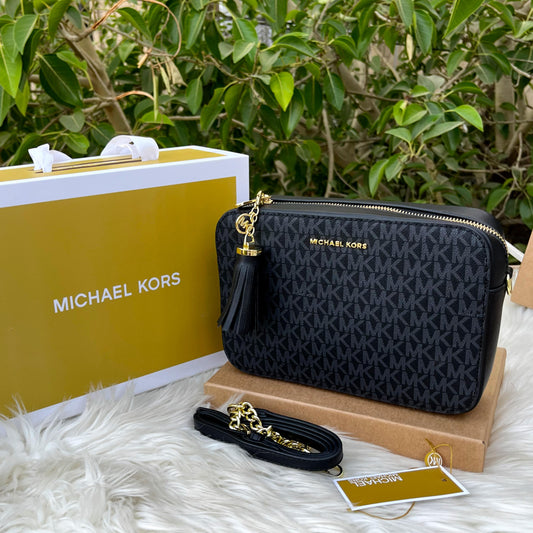 Michael Kors Hand bag with Brand Box