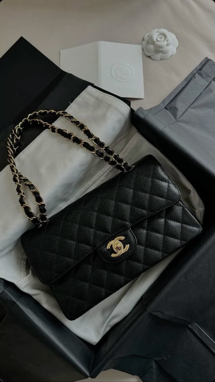 CHANEL Handbag