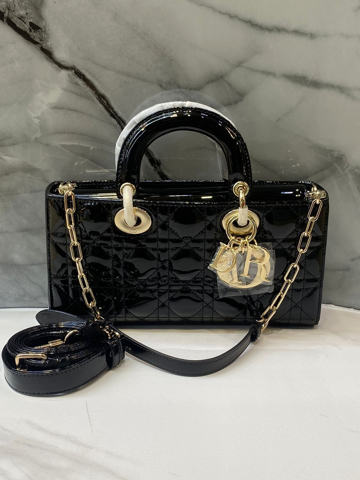 Lady Dior D-joy patent leather with box